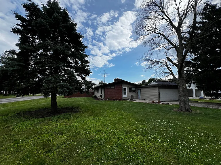 Huge corner lot