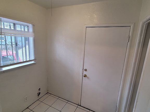 5th image of 1538 E 90th St