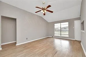 12811 Glenhollow Dr — Photo 3