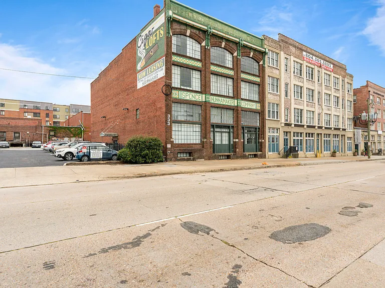 Cigar Lofts — Photo 40