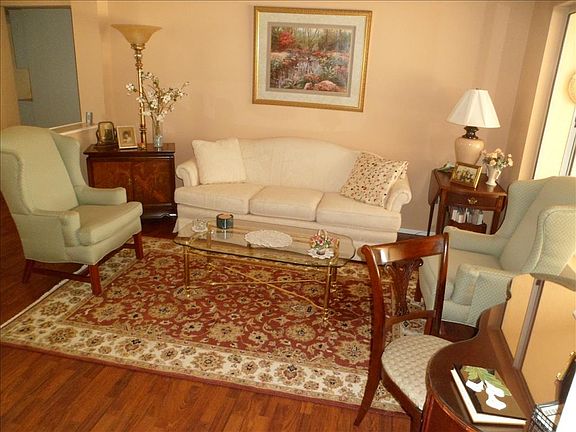 4th image of 21628 N 146th Dr