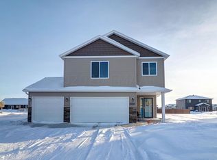 1535 35th Ave S, Moorhead, MN 56560