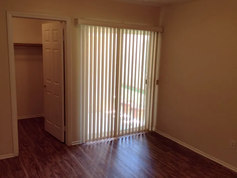 A guest room, office or hobby room