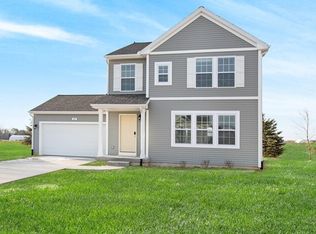 188 Sweet Meadow Dr, Kent City, MI 49330
