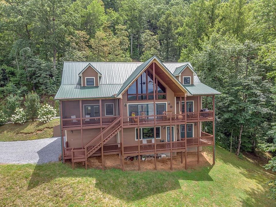 2nd image of 615 Windsong Mountain Dr