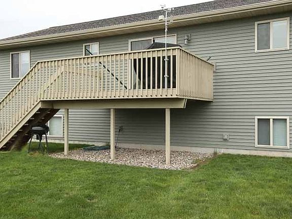 4th image of 3306 Amanda Dr