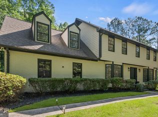1005 Applecross Dr, Roswell, GA 30075