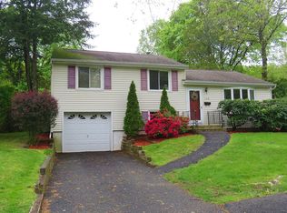 138 Haring St, Closter, NJ 07624