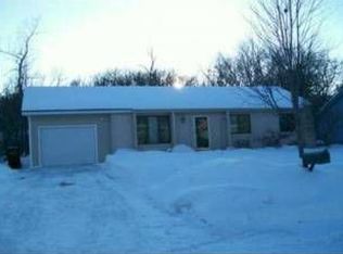 1011 Robin Glen Dr, Indianola, IA 50125