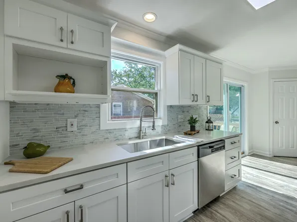 100 Lipman St, Summerville, SC 29483