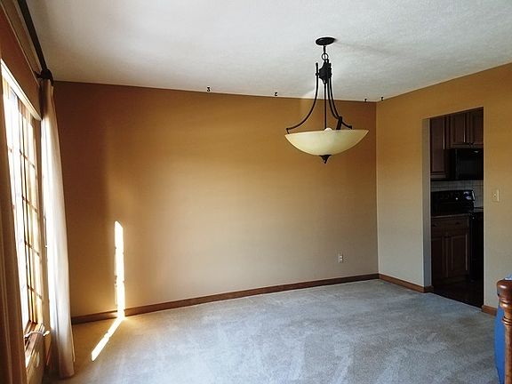 5th image of 3643 Applewood Ln
