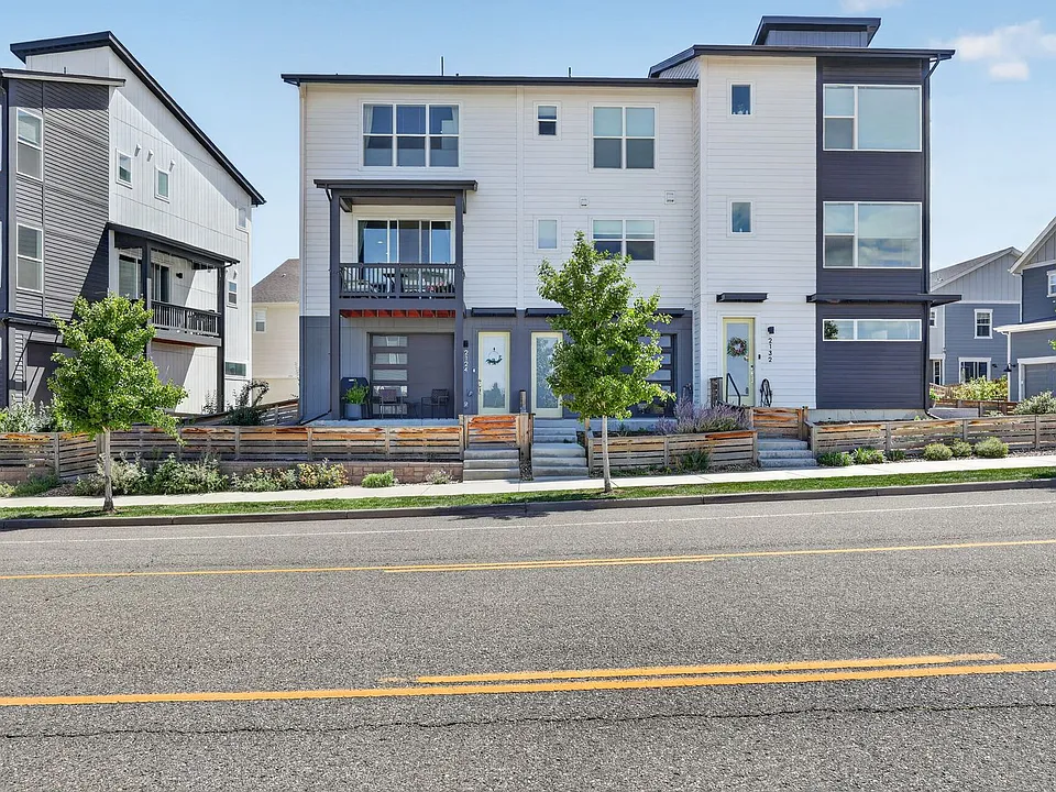 2124 Alcott Way