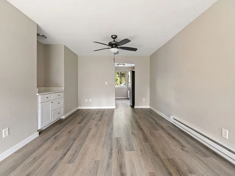 Brittany House Apartments — Photo 61