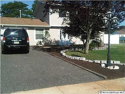 1st image of 914 Vaughn Ave