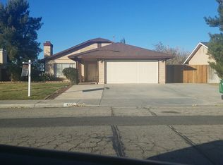 4755 E Avenue R4, Palmdale, CA 93552