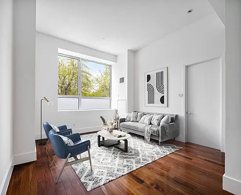 2nd image of 50 Bayard St APT 1E