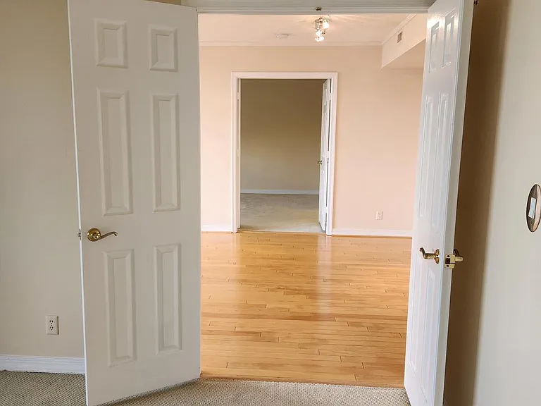5809 Nicholson Ln #304 — Photo 26