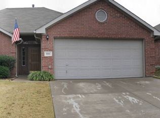 5504 Milford Dr, Fort Worth, TX 76137