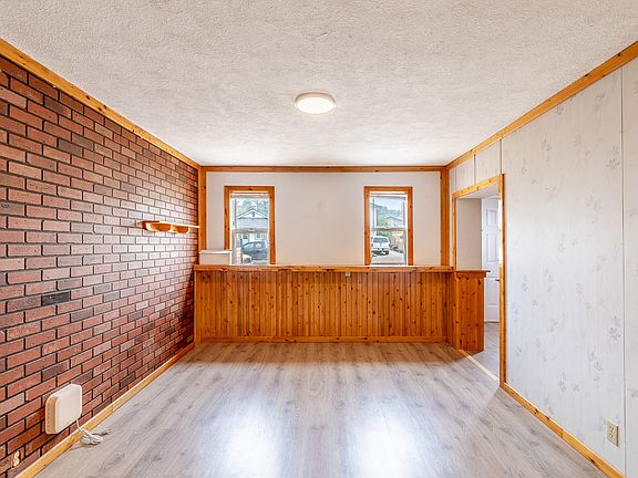 4th image of 553 Papineau St