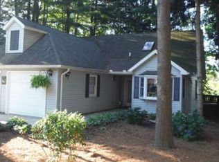 254 S Oval Dr, Chardon, OH 44024