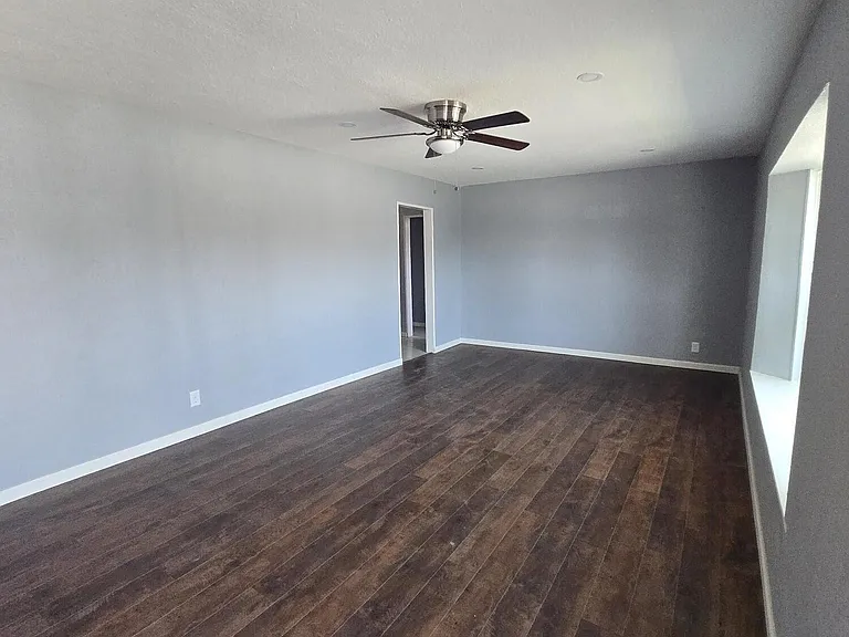 323 Mary Jeanne Ln — Photo 12