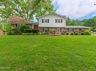 8201 Ainsworth Dr, Knoxville, TN 37909