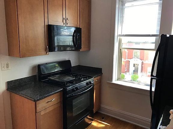 4th image of 203 Washington Blvd APT 2N