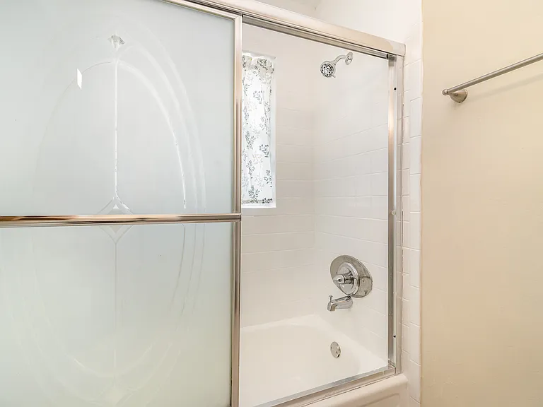 3135 Shady Dell Ln — Photo 3
