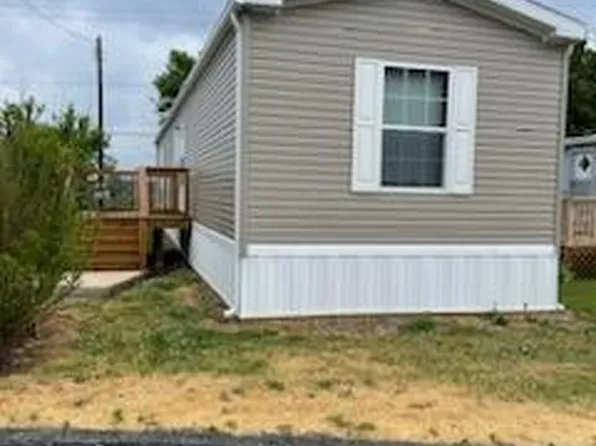 4 Highland Ct, Parkesburg, PA 19365