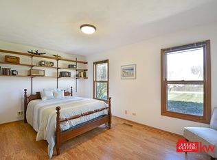 5361 Hedgewood Ct, Long Grove, IL 60047