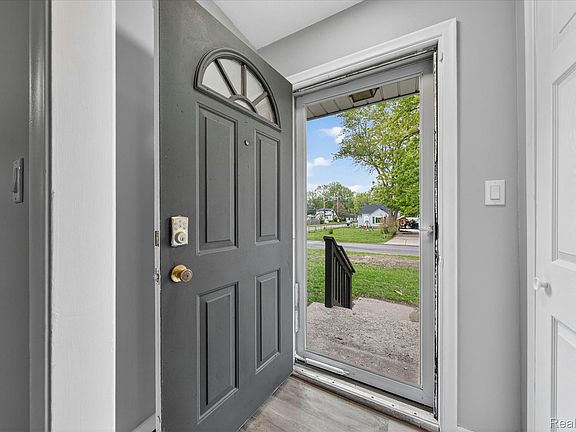 2nd image of 35808 Schley Ave
