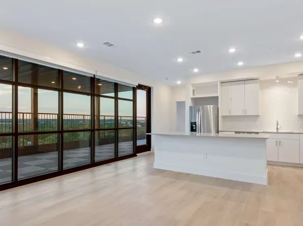 6825 Burnet Rd, Austin, TX 78757