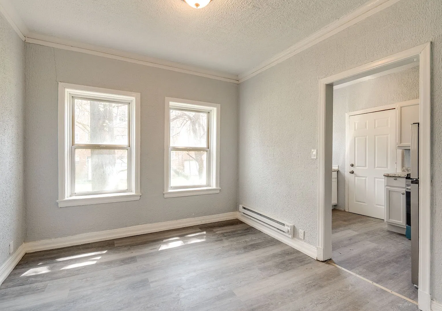 2 bed, 1.0 bath, $1,199 — Photo 3