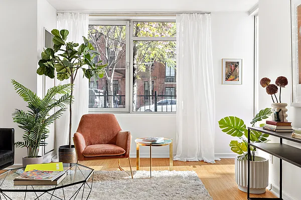 Sold by Compass | media 2
