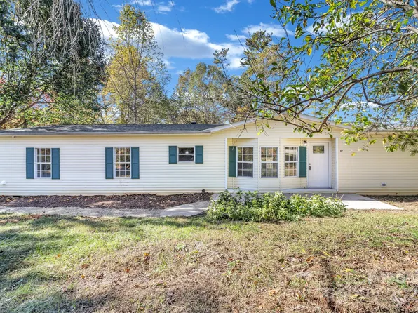 80 Winter Ln #8&11, Mill Spring, NC 28756