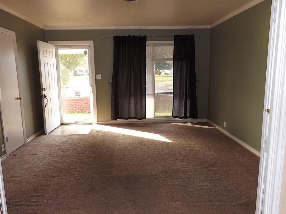 2nd image of 290 Sparrow Way