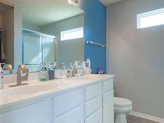 3rd image of 2809 W Parkside Dr