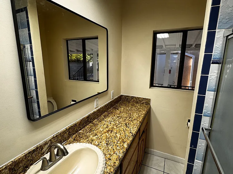2653 Flower St — Photo 5