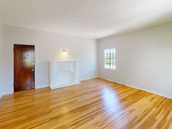 3rd image of 851 S Mansfield Ave APT 204