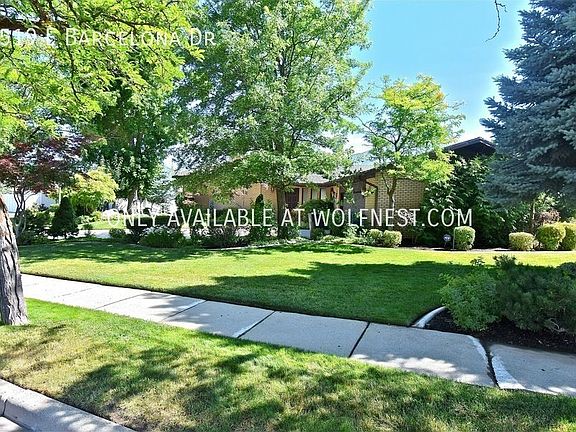 4th image of 2519 E Barcelona Dr