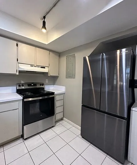 12233 SW 52nd St — Photo 4