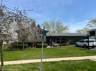 8019 Northway Dr, Hanover Park, IL 60133