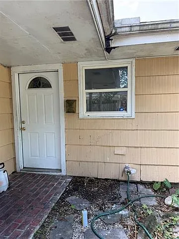 4 bed, 2.0 bath, 1387 sqft, $2,000 — Photo 3