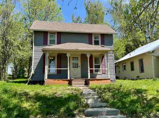 916 Morton St, Falls City, NE 68355
