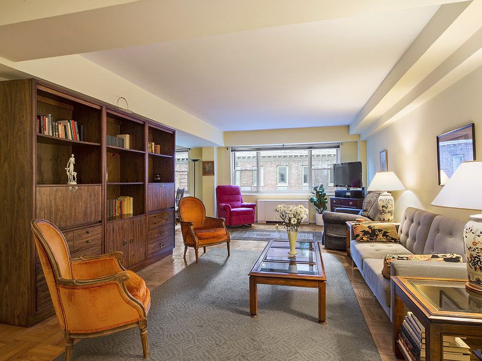 1st image of 1381 Avenue Of The Amer #18H