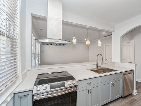 5th image of 4014 W Ainslie St #2