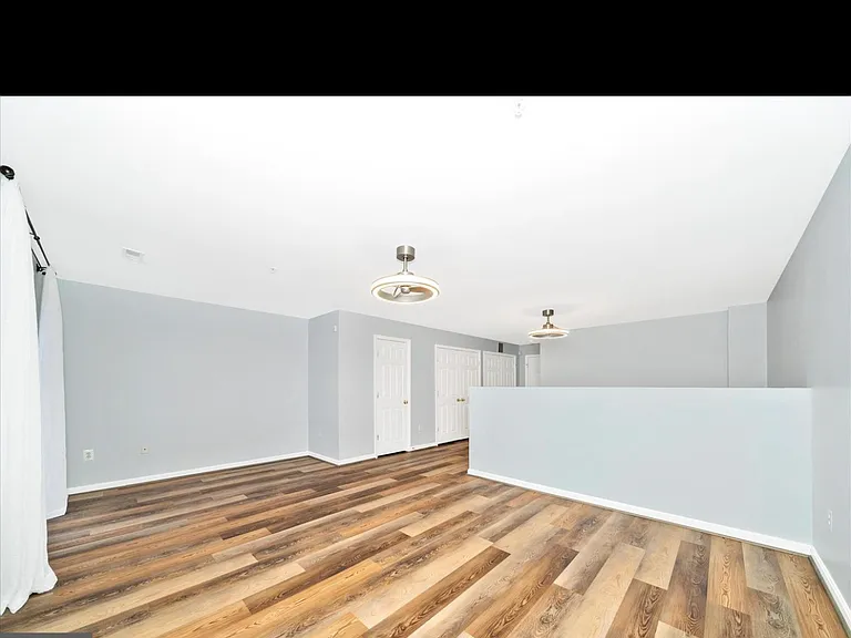 113 Fieldstone Ct — Photo 4