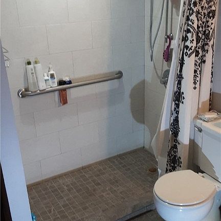 4th image of 16 Stillwater Ln