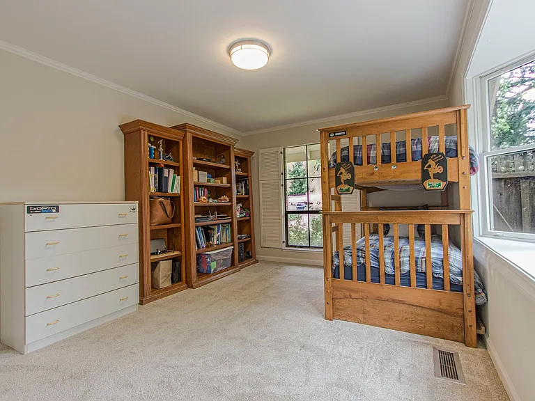 955 Kelley Ct — Photo 27