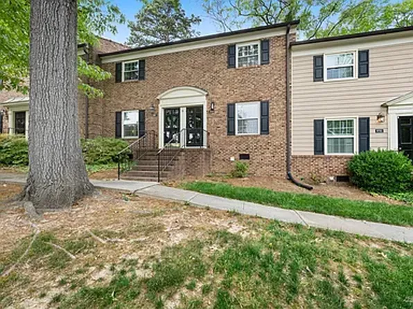 3749 Yorktown Pl, Raleigh, NC 27609